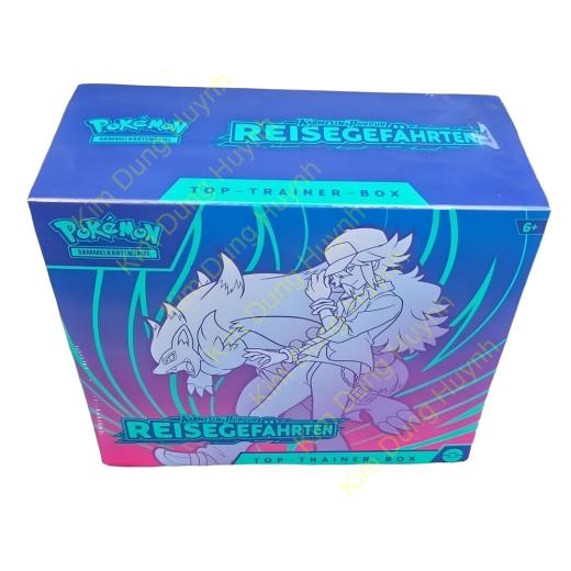 Pokémon Sammelkartenspiel Karmesin & Purpur Reisegefährten Top-Trainerbox deutsche Version 100-10290:C:DE:45